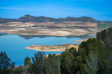 Guadalhorce rezervleri Guadalhorce Nehri 'nin ortasındaki altı rezervuardan oluşan bir gruptur ve İspanya' nın Endülüs kentindeki en büyük iki kolundan biridir.