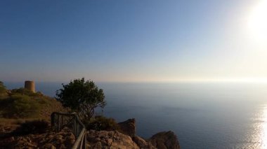 Akdeniz üzerinde gün doğumu. La Herradura, Andulasia, Güney İspanya