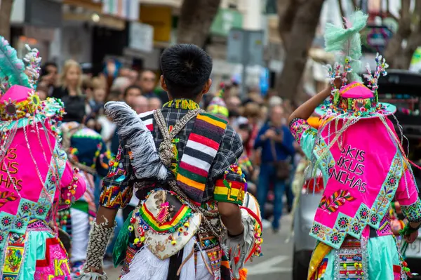FUENGIROLA, İspanya - 1 Mayıs 2024: Fuengirola, İspanya 'daki Uluslararası Fuar Fuarı' nın açılış töreni