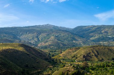 Sierra Nevada Ulusal Parkı, İspanya 'da bahar aylarında Mulhacen tepesine yürüyüş yolu.
