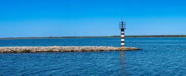Ukrayna 'daki Sukholuchchya Parkı' ndan Dinyeper Nehri üzerinde sergilenen manzaralar dingin manzaralar ve yemyeşil alanlar sergiliyor..