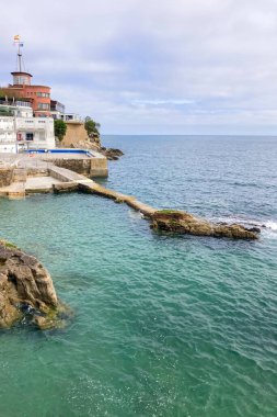 Gijn, İspanya 'nın Asturias kentinde 7 Nisan 2025 tarihinde kurulmuş canlı bir sahil kentidir..