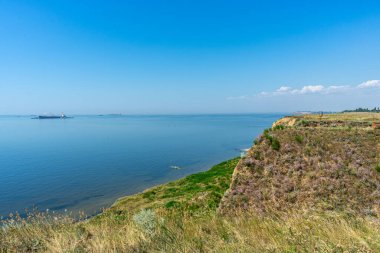 Ukrayna 'nın Mykolaiv bölgesindeki Rybakivka köyü yakınlarında yer alan Adzhiyask Burnu' ndan inanılmaz panoramik deniz manzarası, sakin bir kıyı manzarası ve doğal güzellik sunuyor..