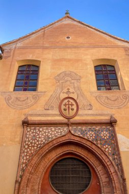 MALAGA, İspanya - 28 Mayıs 2025: Malaga, İspanya 'da kıyı atmosferinin cazibesiyle ıslanırken canlı şehrin rahat sokakları