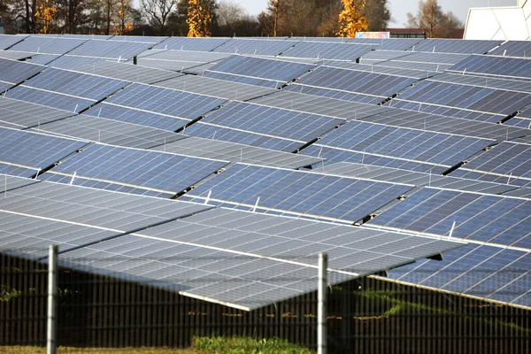 Eberstalzell Yukarı Avusturya Fotovoltaik Enerji Santrali Olan Güneş Kampüsü — Stok fotoğraf
