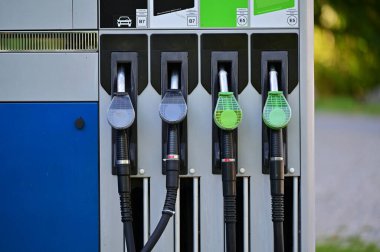 OMV petrol pompası Prottes, Aşağı Avusturya 'daki doğal gaz ve petrol doğası yolunda