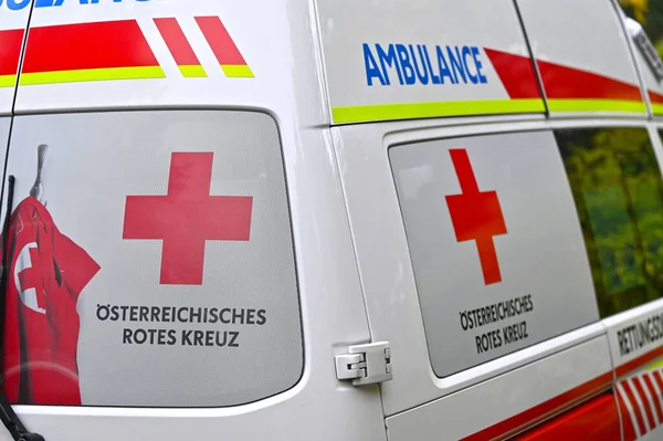 Aşağı Avusturya 'da Kızıl Haç kurtarma aracı
