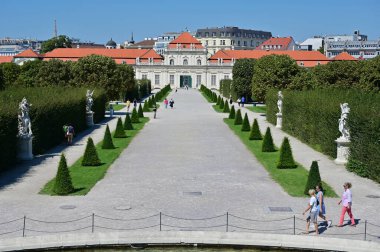 Viyana 'daki Barok Belvedere Sarayı - Belveder' in aşağısına bakın