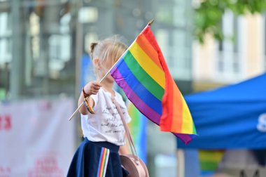 Münih 'teki CSD geçit töreni - her yıl düzenlenen politik bir gösteri ve renkli bir geçit töreni. Eşcinseller ve lezbiyenler için eşit hakları savunuyor..