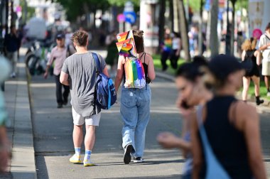 Gökkuşağı geçidi Viyana Gururu, 17 Haziran 2023 - 300.000 kişi ayağa kalktı