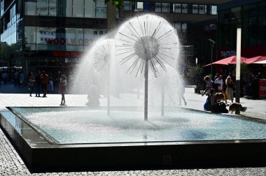 Almanya 'nın Saksonya eyaletinde, Dresden' in merkezindeki çeşme.