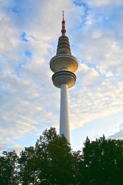 Hamburg 'daki televizyon kulesi, Alman.