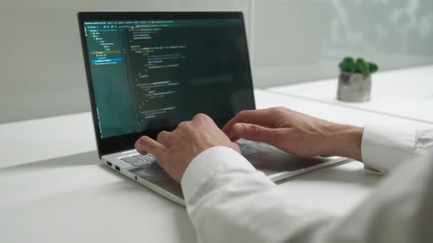 Shoulder View Professional Developer Coding Laptop Working Company Programming Hands — Vídeo de stock