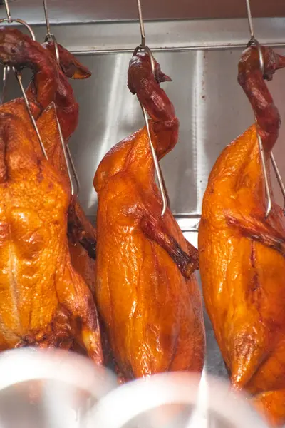 Sokakta ızgara tavuk