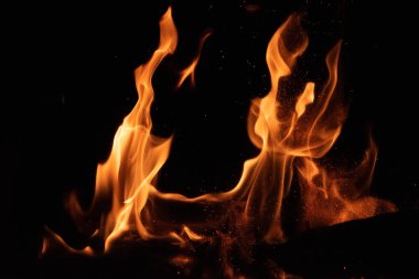 Ateş alevleri, siyah arkaplan, kapat