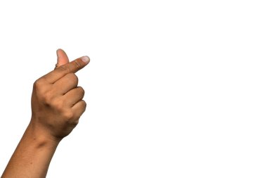 Bir kadın eli bir şey gösteriyor.