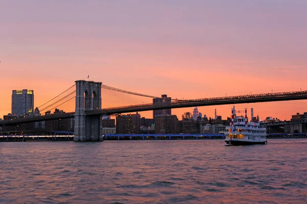 Nowy Jork Usa Kwietnia 2023 Most Brookliński Wieczorem — Zdjęcie stockowe