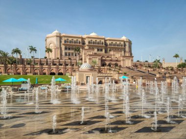 Abu Dabi, BAE - 13 Şubat 2023: Lüks Emirlikler Sarayı Mandarin Doğu Oteli.