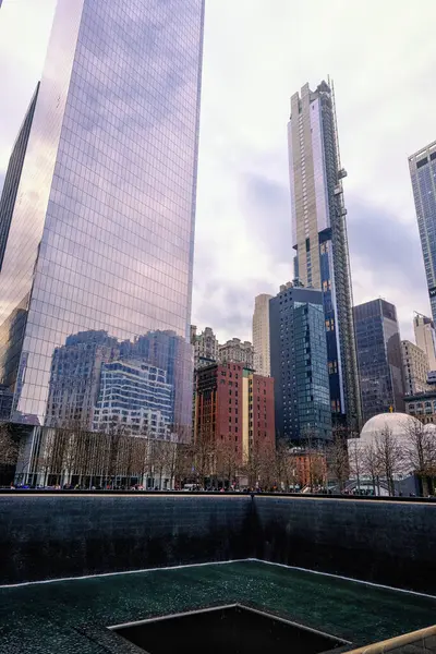 New York, ABD - 13 Nisan 2023: Dünya Ticaret Merkezi Sıfır Noktasında Anma.