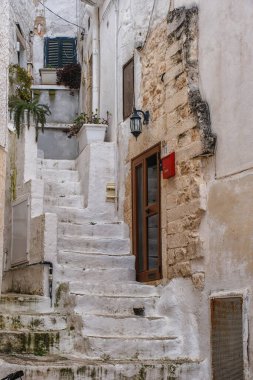 Ostuni 'nin Dar Sokakları, Puglia, İtalya' daki Beyaz Şehir