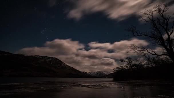 Zeitraffer Einer Bewölkten Mondnacht Auf Ullswater Englischen Lake District — Stockvideo