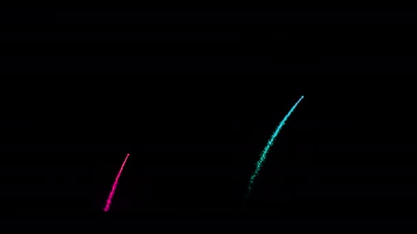 Feiertagsfeuerwerk Explodieren Neujahrsfeier Nahtlose Schleife Animation Video Transparenten Hintergrund Mit — Stockvideo