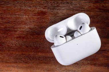 Tahta masadaki hava modülleri