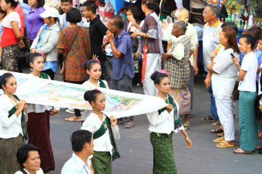 Nakhon Si Thammarat, Tayland - 18 Şubat 2011: Hae Pha Khuen Uluslararası Makha Puja Geçidi Nakhon Si Thammarat Festivali 