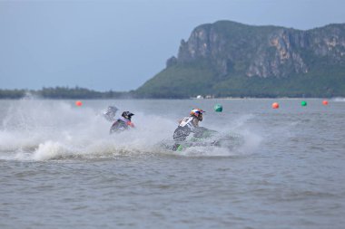 Prachuap Khiri Khan, Tayland - 5 Nisan 2025: Vana Nava Su Ormanı 'nın Fotoğrafları - Toyota Waterjet Pro Tour Tayland 2025: Prahuap Khiri Khan Bay' de. Tayland