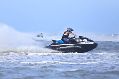 Prachuap Khiri Khan, Tayland - 5 Nisan 2025: Vana Nava Su Ormanı 'nın Fotoğrafları - Toyota Waterjet Pro Tour Tayland 2025: Prahuap Khiri Khan Bay' de. Tayland
