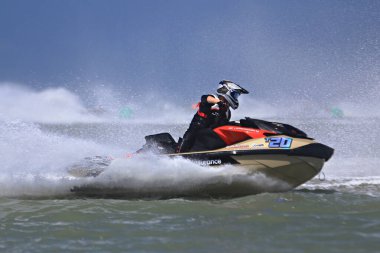 Prachuap Khiri Khan, Tayland - 6 Nisan 2025: Vana Nava Su Ormanı 'nın Fotoğrafları - Toyota Waterjet Pro Tour Tayland 2025: Prahuap Khiri Khan Bay' de. Tayland