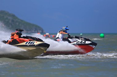 Prachuap Khiri Khan, Tayland - 6 Nisan 2025: Vana Nava Su Ormanı 'nın Fotoğrafları - Toyota Waterjet Pro Tour Tayland 2025: Prahuap Khiri Khan Bay' de. Tayland