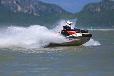 Prachuap Khiri Khan, Tayland - 6 Nisan 2025: Vana Nava Su Ormanı 'nın Fotoğrafları - Toyota Waterjet Pro Tour Tayland 2025: Prahuap Khiri Khan Bay' de. Tayland