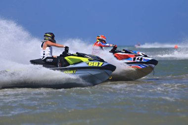 Prachuap Khiri Khan, Tayland - 6 Nisan 2025: Vana Nava Su Ormanı 'nın Fotoğrafları - Toyota Waterjet Pro Tour Tayland 2025: Prahuap Khiri Khan Bay' de. Tayland