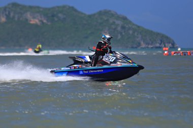 Prachuap Khiri Khan, Tayland - 6 Nisan 2025: Vana Nava Su Ormanı 'nın Fotoğrafları - Toyota Waterjet Pro Tour Tayland 2025: Prahuap Khiri Khan Bay' de. Tayland