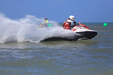 Prachuap Khiri Khan, Tayland - 6 Nisan 2025: Vana Nava Su Ormanı 'nın Fotoğrafları - Toyota Waterjet Pro Tour Tayland 2025: Prahuap Khiri Khan Bay' de. Tayland