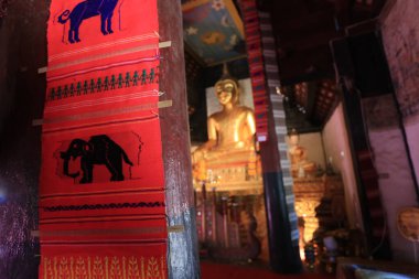 Sahne Wat Yang Luang. Mae Chaem Bölgesi 'nin eski tapınağı Chiang Mai Eyaleti, Tayland 
