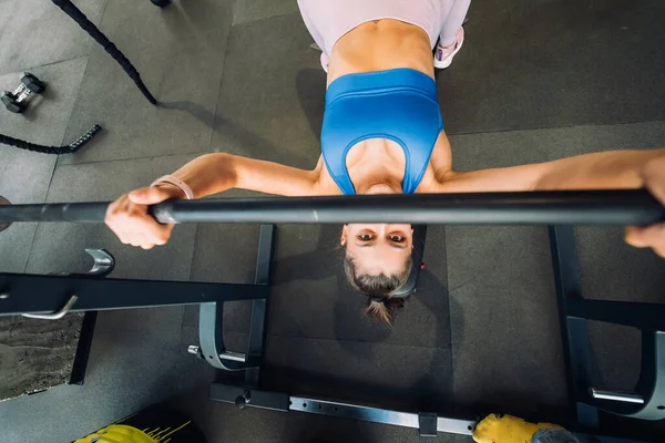 Beautiful Woman Doing Exercises Barbell Bench Press Training Fitness Center — Stock Photo, Image