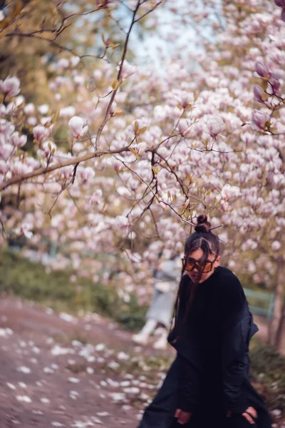 Beautiful Dramatic Young Woman Wearing Black Kimono Yellow Glasses Cherry — Stock Photo, Image