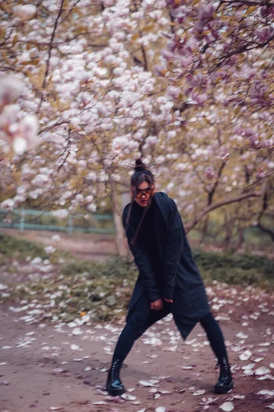 Beautiful Dramatic Young Woman Wearing Black Kimono Yellow Glasses Cherry — Stock Photo, Image