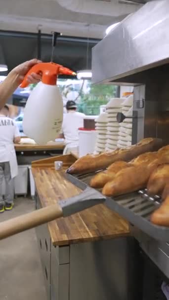 烘烤手工面包和面包卷的过程 高质量的4K镜头 — 图库视频影像