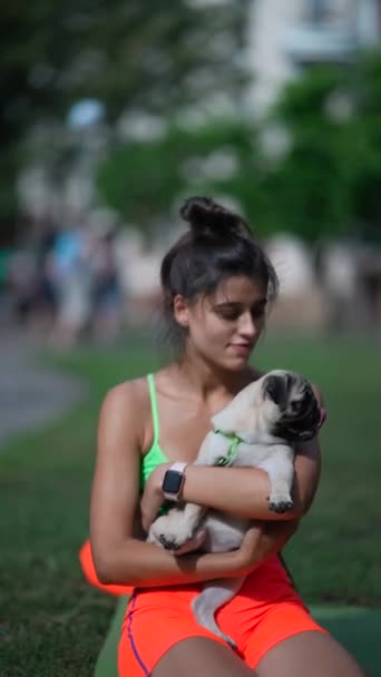 Sporty Young Woman Her Pug Dog Having Playful Time Together — Stock Video