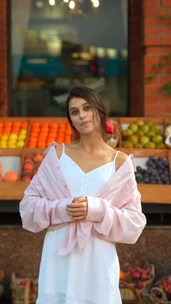 Elegant Young Woman Adorned Pink Narrates Her Business Tale Farmers — Stock Video