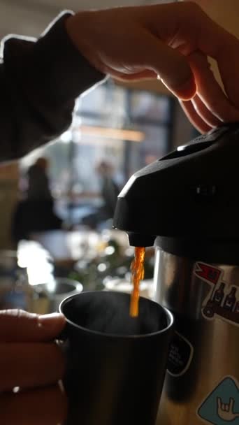 在食物地点准备香浓咖啡的好方法 高质量的4K镜头 — 图库视频影像