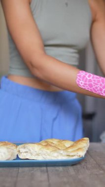 Taze, lezzetli ve ev yapımı yemekleri özenle ve tutkuyla hazırlamanın incelikli sanatını keşfedin.