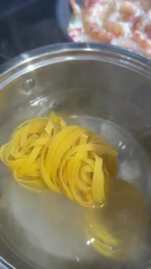Here is a detailed stepbystep visual guide on how to precisely boil and prepare fresh fettuccine pasta