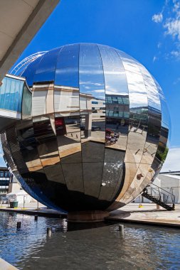 Bristol, İngiltere 'deki Bristol bilim merkezindeki planetaryum.