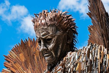 Weston-super-Mare, İngiltere 'deki Bıçak Meleği, 15 Mayıs 2024. Bıçak Meleği, polis tarafından ele geçirilen bıçaklardan yapılmış bir heykeldir. Bıçak şiddeti sorununa dikkat çekmek için tasarlanmıştır..