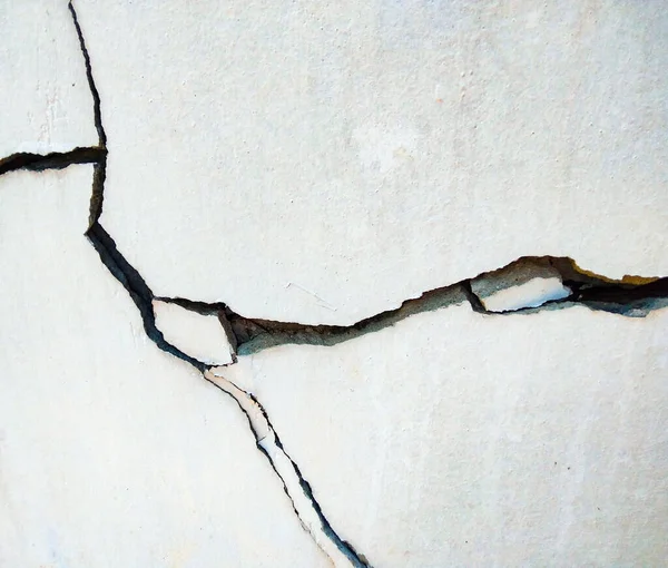 Cracked Exterior Concrete Wall Impact Landslides Earthquakes Geology Low Standard — Stock Photo, Image