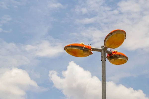 Деталь Вуличного Світлового Полюса Хмарним Небом Фоні — стокове фото